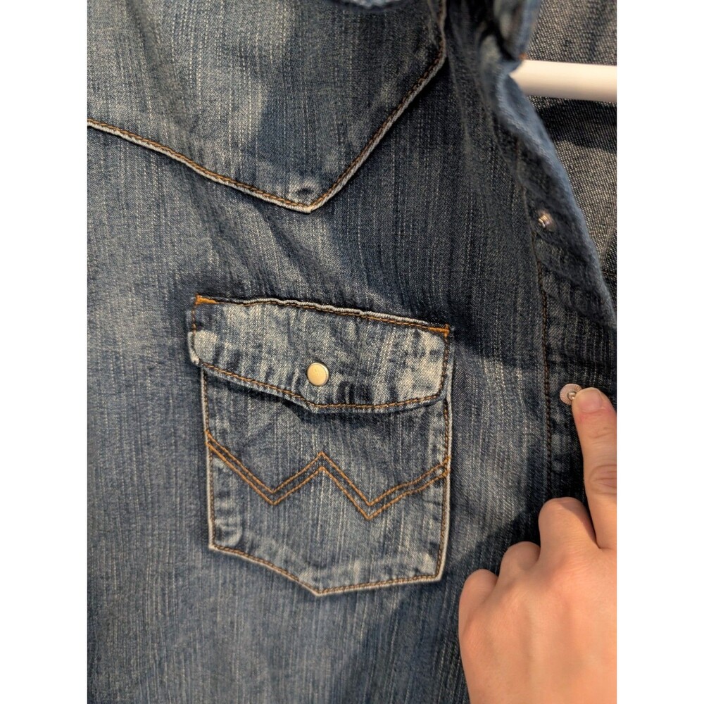 Wrangler XxL Western Denim Pearl Snap Shirt Raw Hem Blue Summer Chore 2xl - Picture 5 of 8
